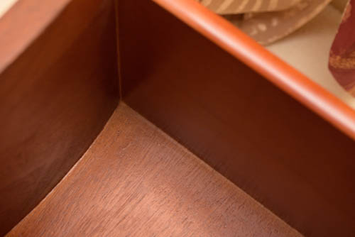 Thomasville “Ernest Hemingway” Queen Anne Style Bedside Table