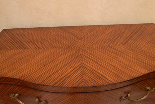 Thomasville “Ernest Hemingway” Queen Anne Style Bedside Table