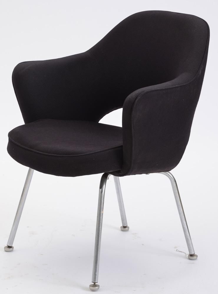 Pair of Vintage Eero Saarinen Executive Chairs, by Knoll