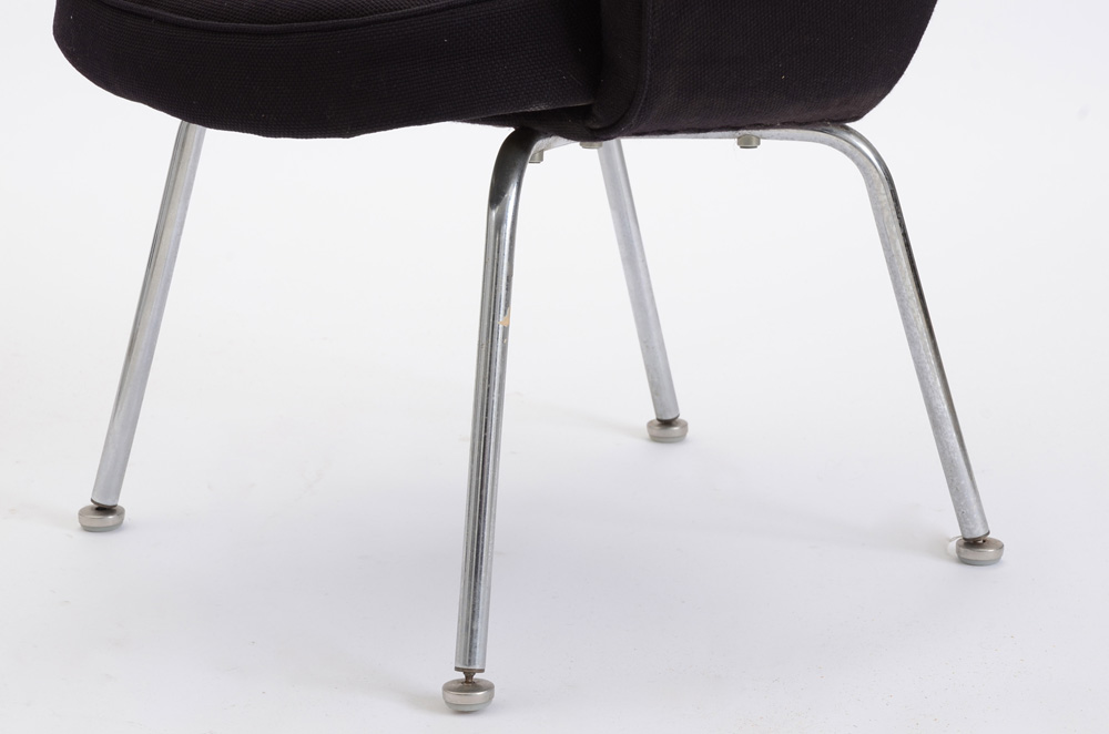 Pair of Vintage Eero Saarinen Executive Chairs, by Knoll