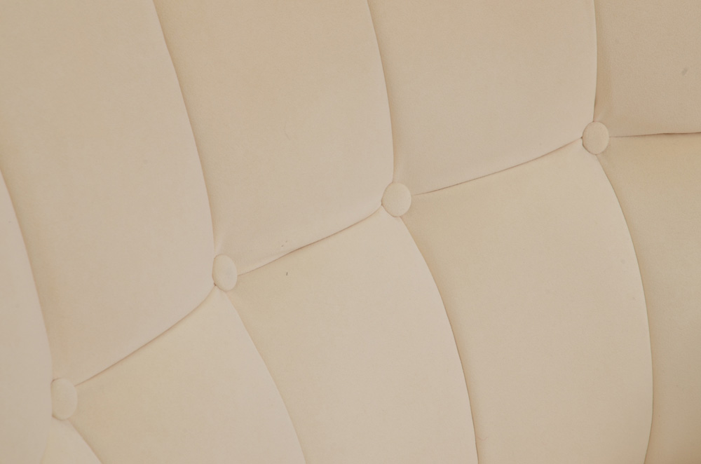 Button Tufted Swivel Club Chair