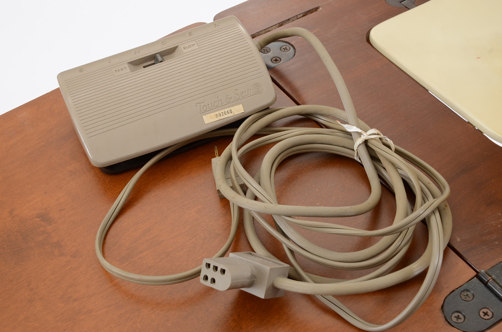 Vintage Singer Sewing Machine Table