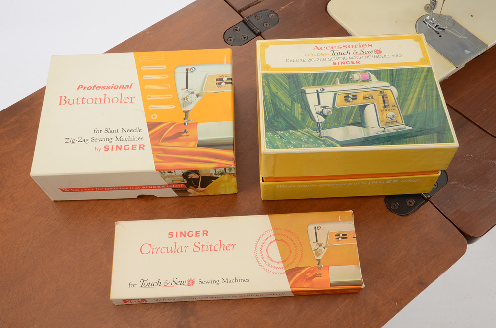 Vintage Singer Sewing Machine Table