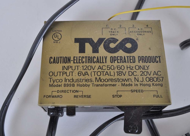 Vintage Tyco HO Train Set