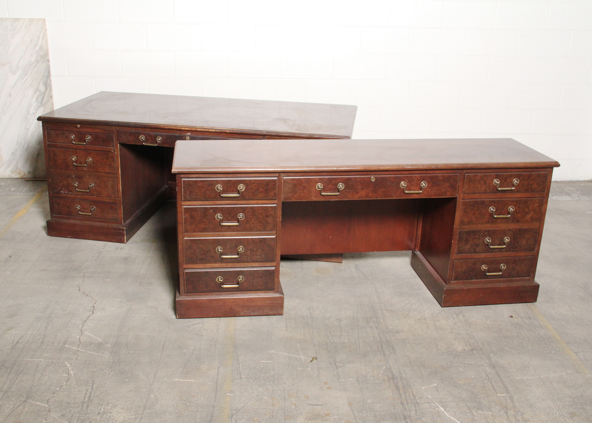 Coordinating Executive Desks