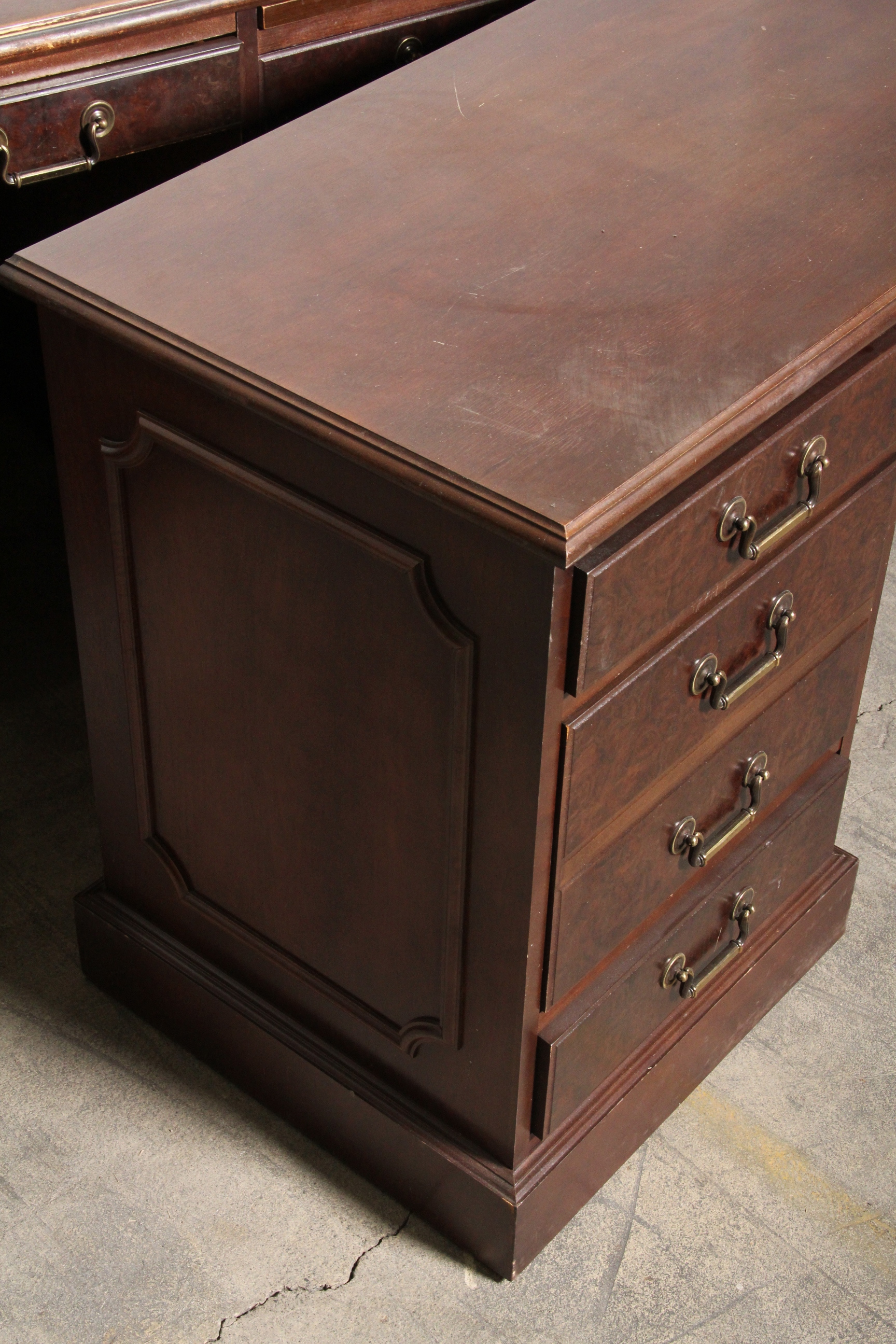 Coordinating Executive Desks