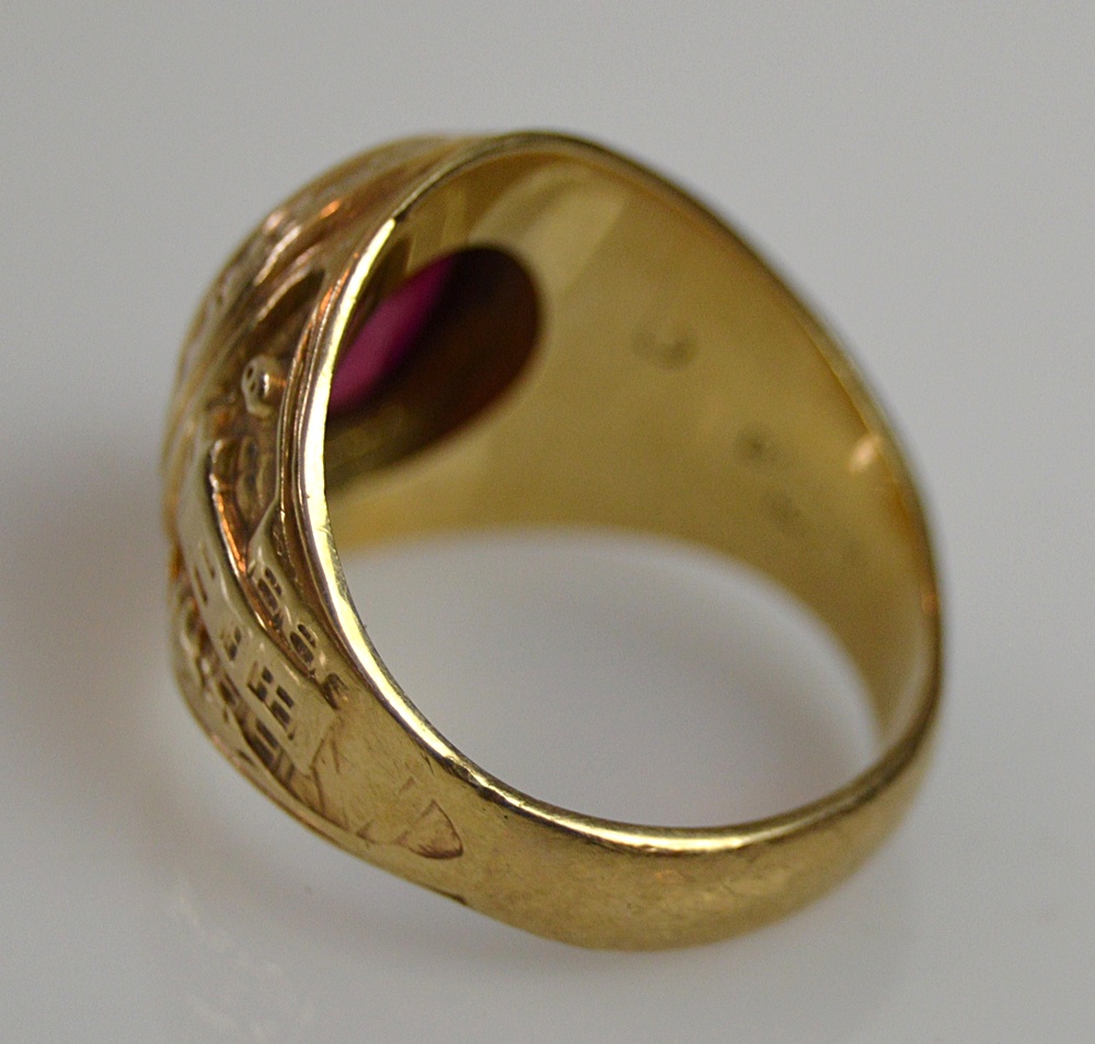 10k Yellow Gold Class Ring