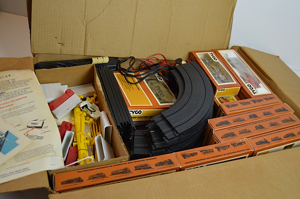 Tyco HO Electric Train Set