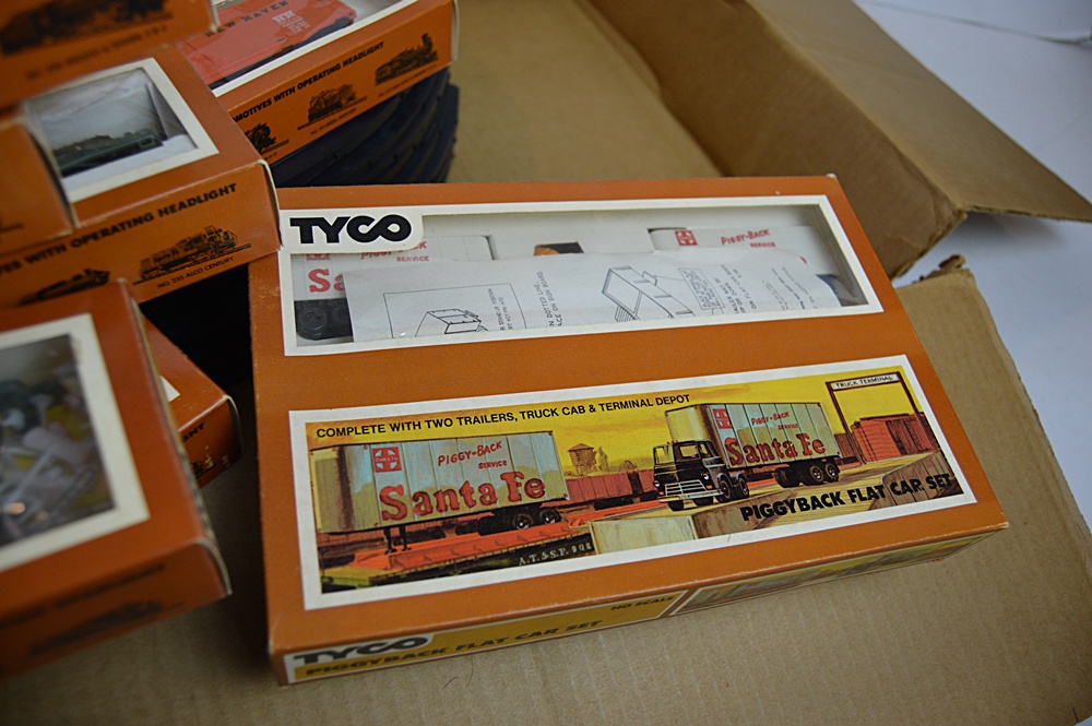 Tyco HO Electric Train Set