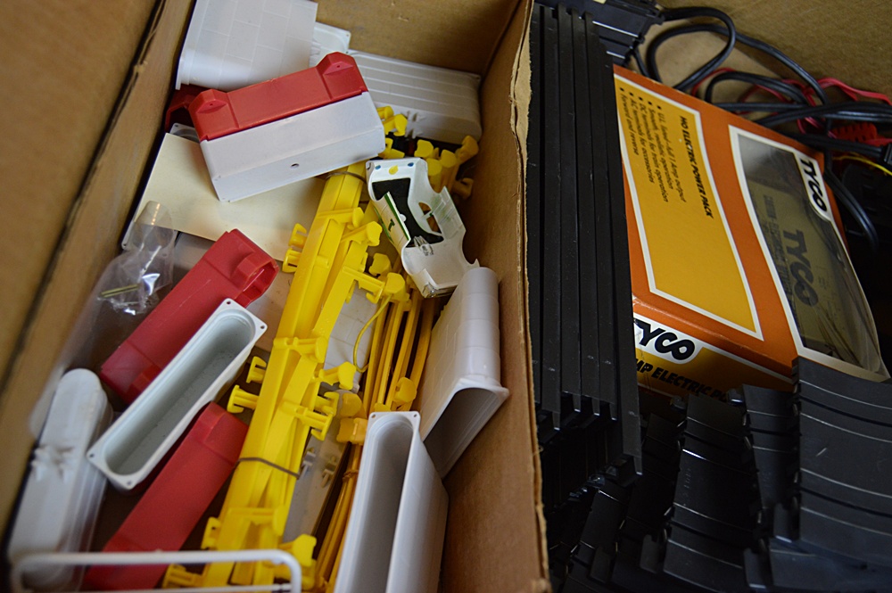 Tyco HO Electric Train Set