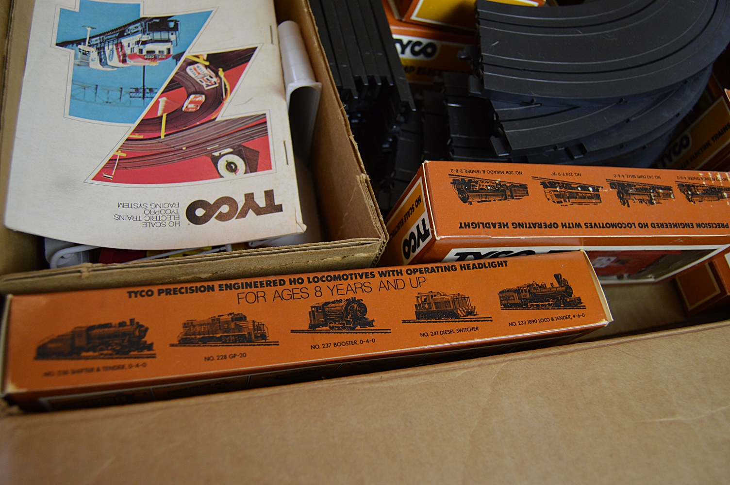 Tyco HO Electric Train Set