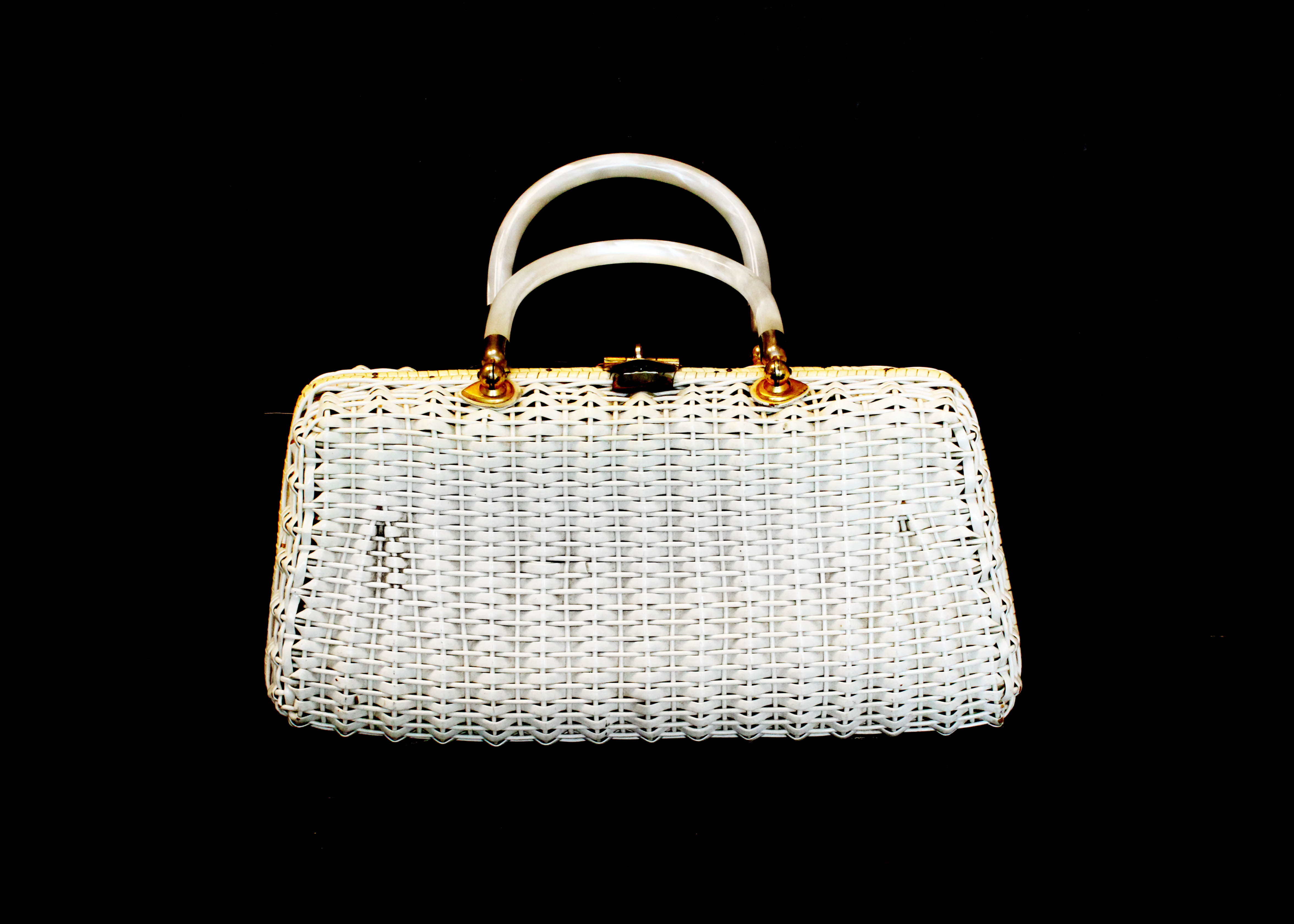 Vintage White Wicker Handbag with Pearl Lucite Handles