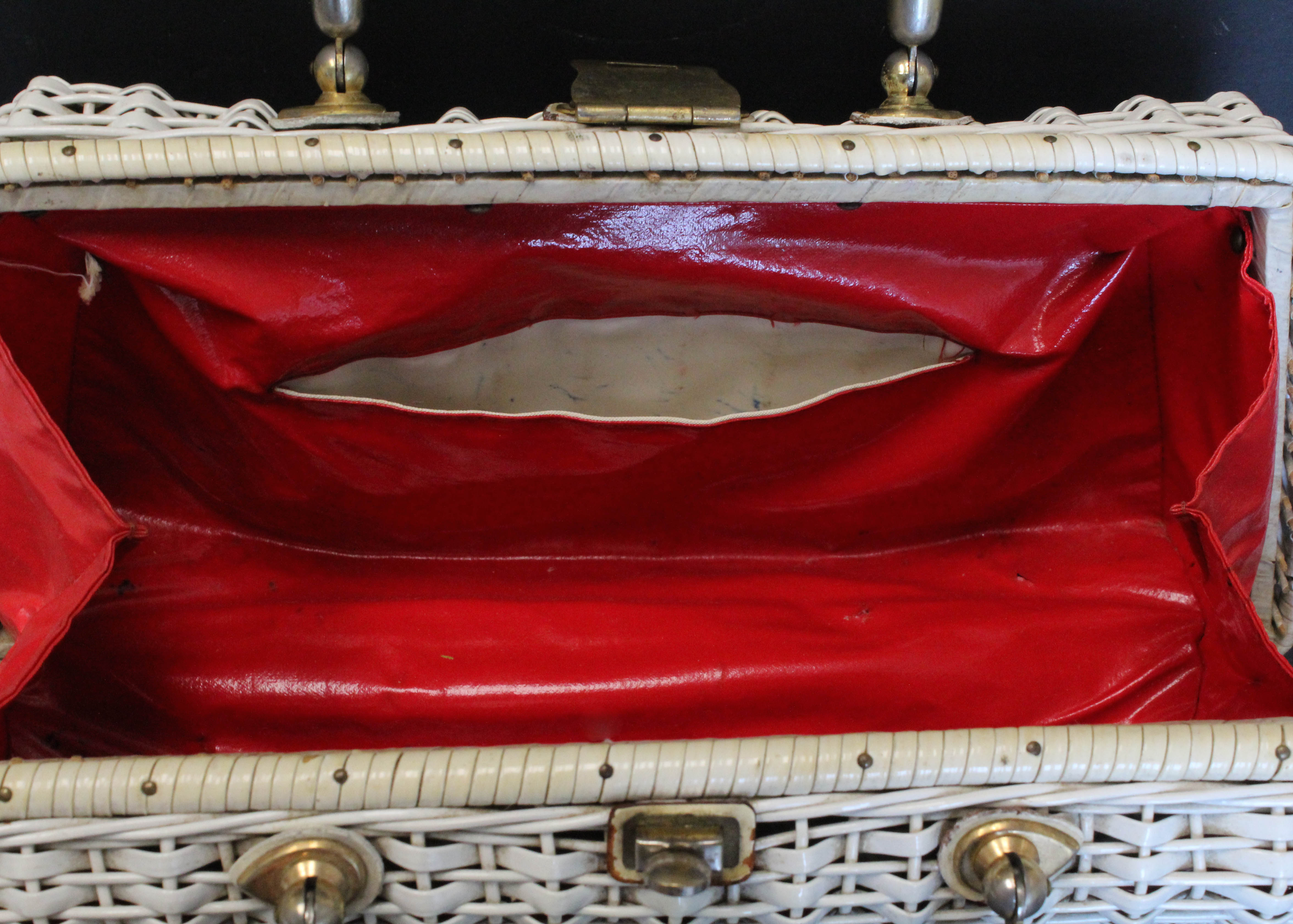 Vintage White Wicker Handbag with Pearl Lucite Handles