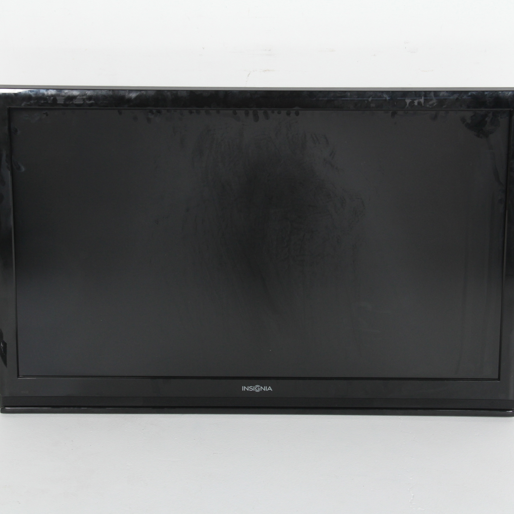 Insignia 46 Inch LCD TV