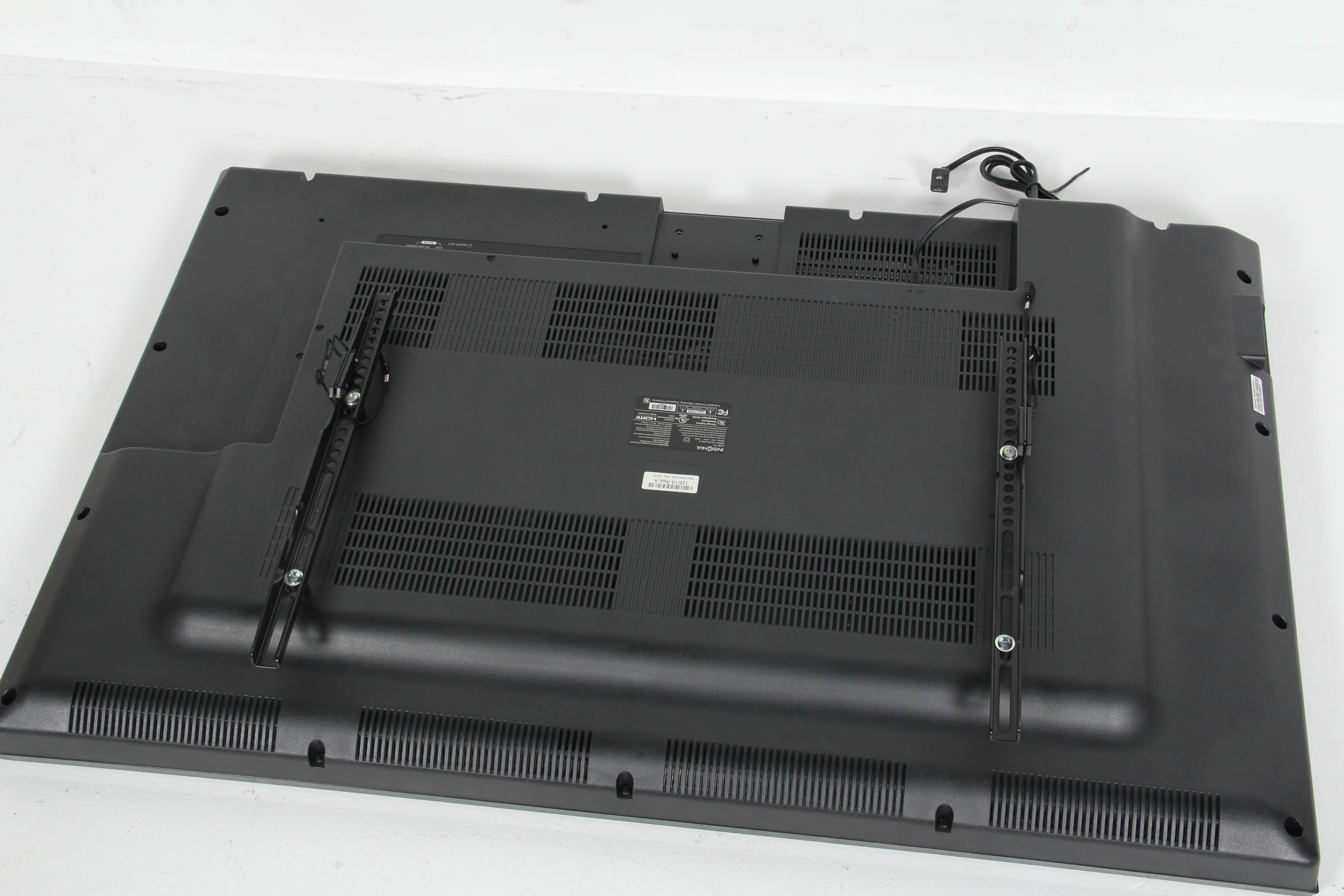 Insignia 46 Inch LCD TV