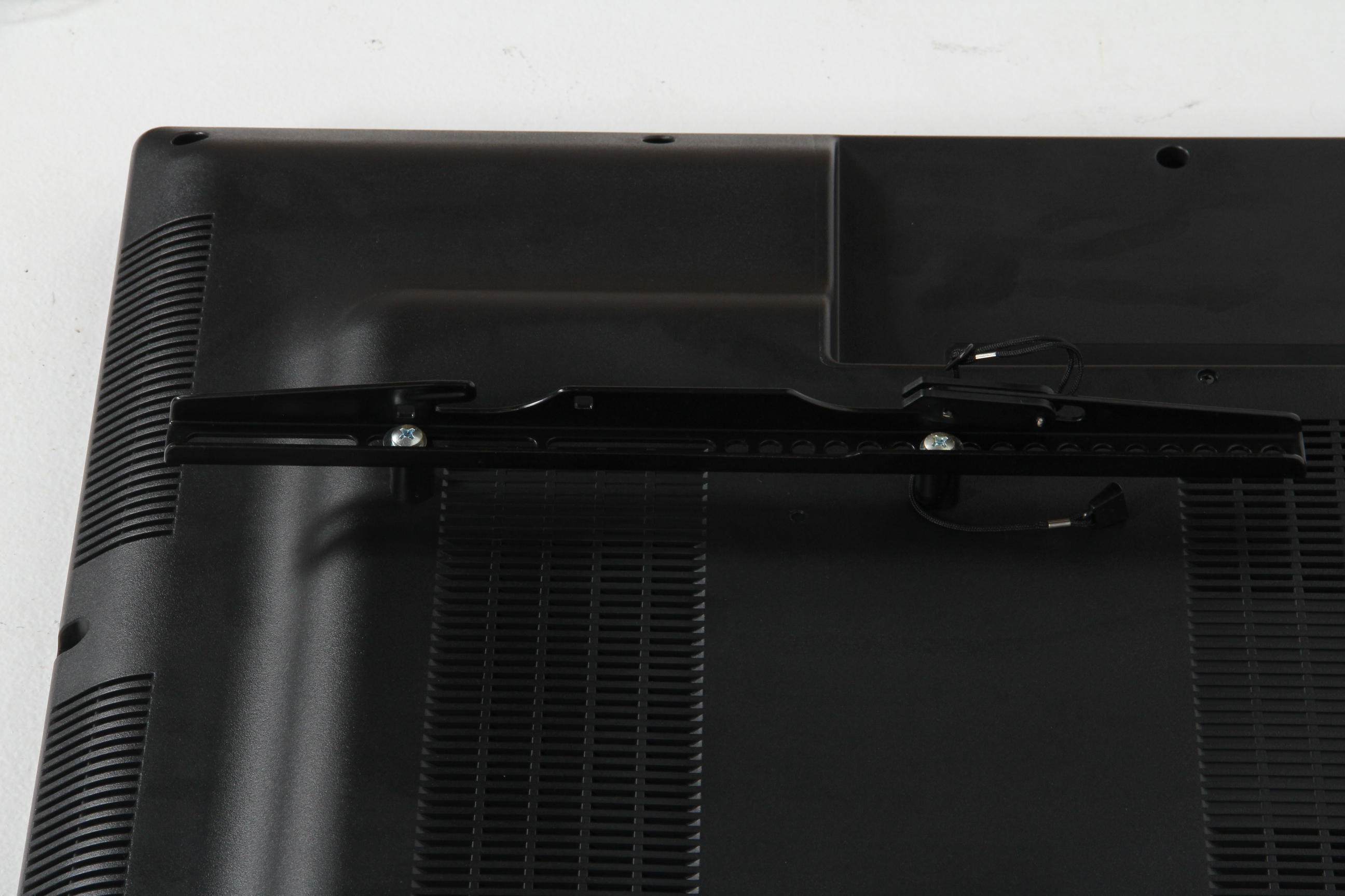 Insignia 46 Inch LCD TV