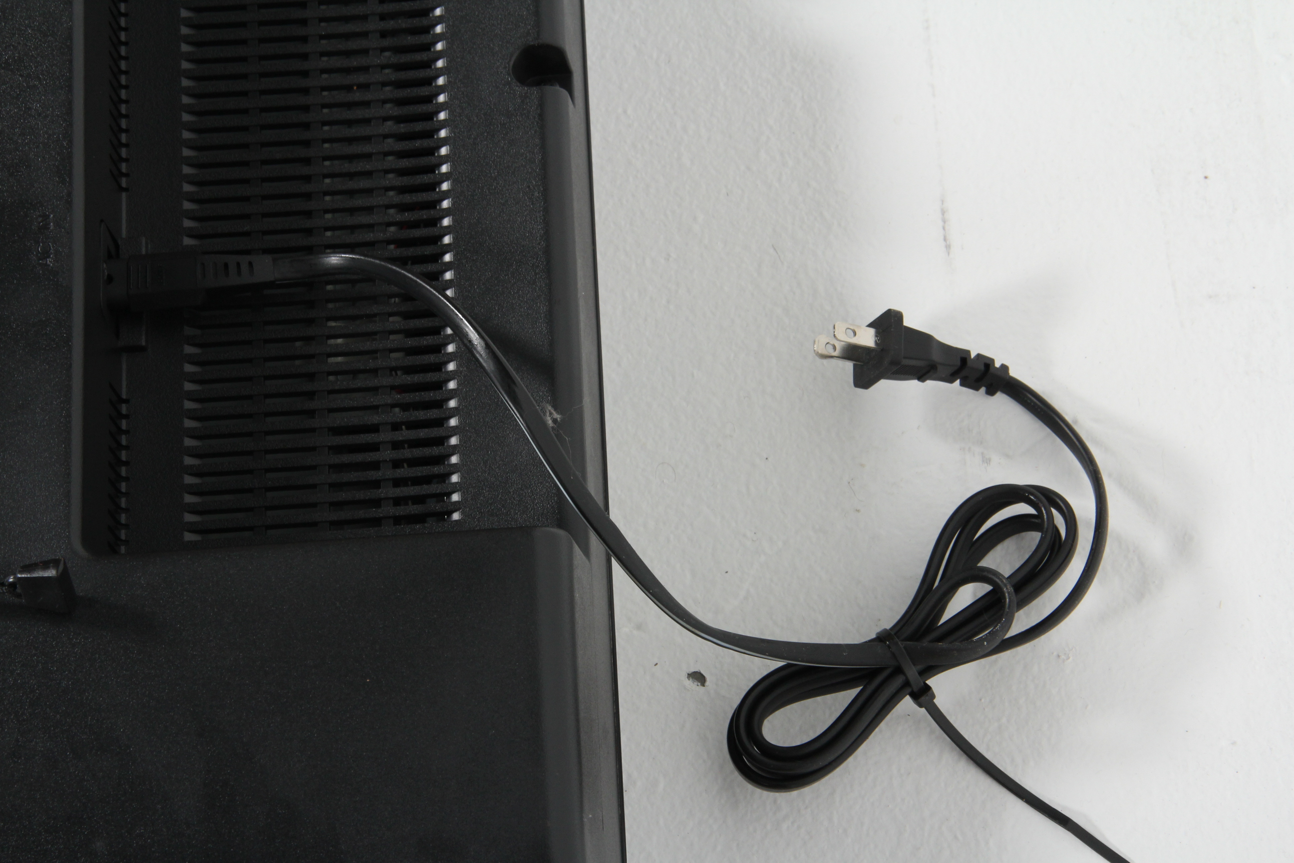 Insignia 46 Inch LCD TV