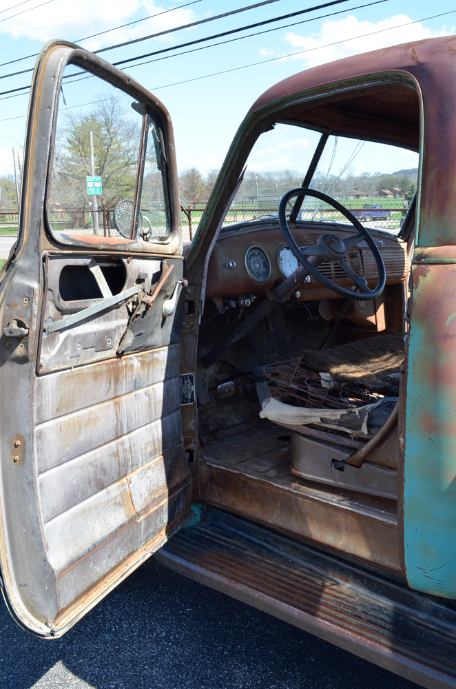 Chevrolet 1952 3/4 Ton 3600 Pickup for Restoration