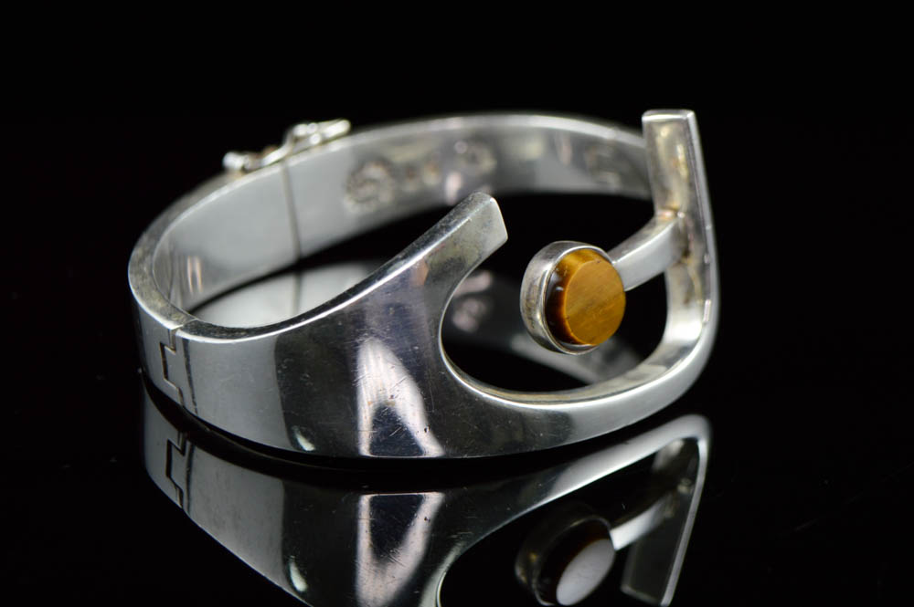 Sterling Silver with Cat Eye Quartz Modernist Bracelet