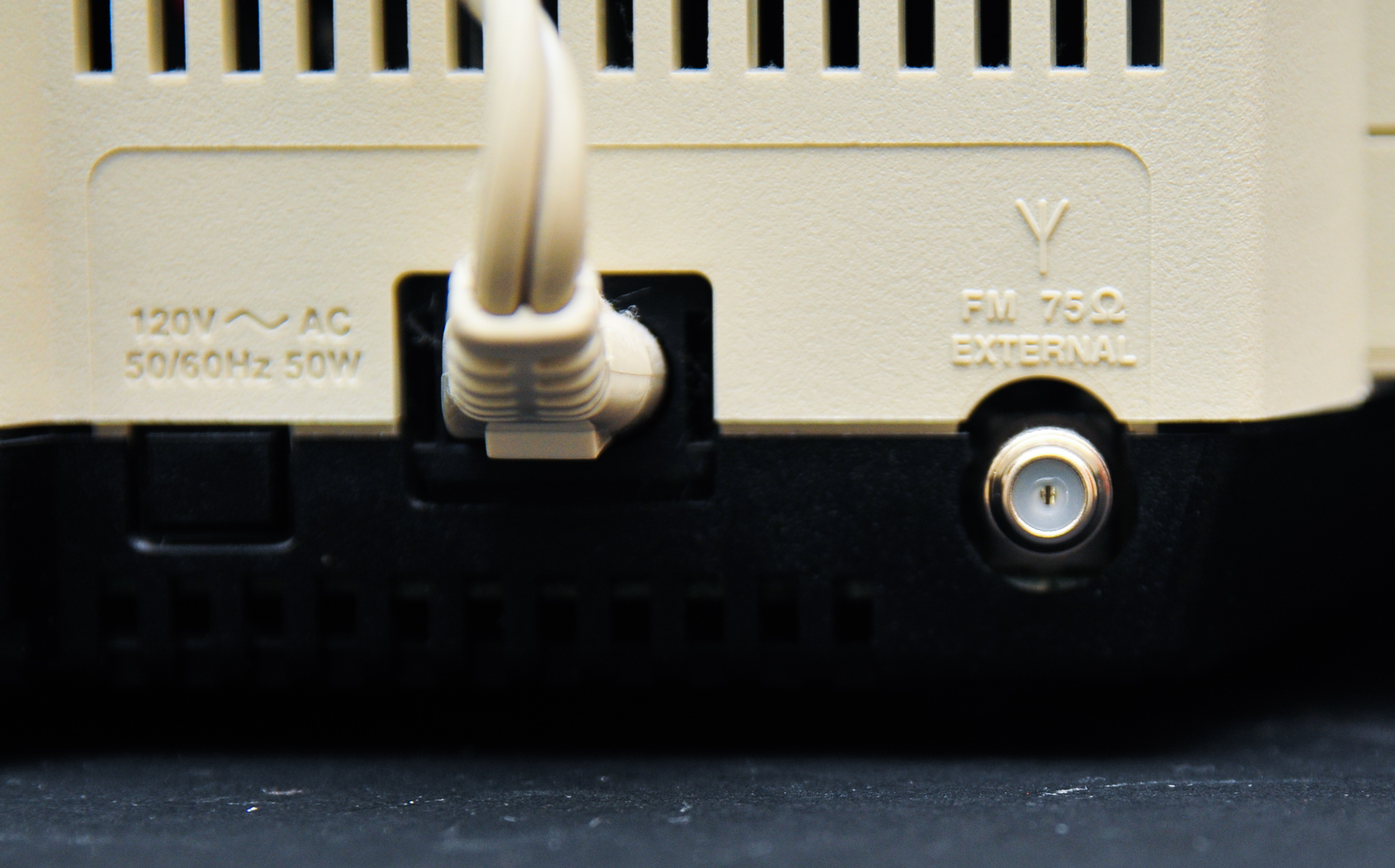 Bose Wave Radio Model AWR1 -1W Including The Remote