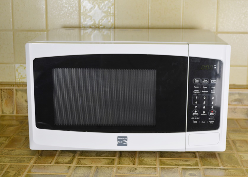 Kenmore White Couintertop Microwave