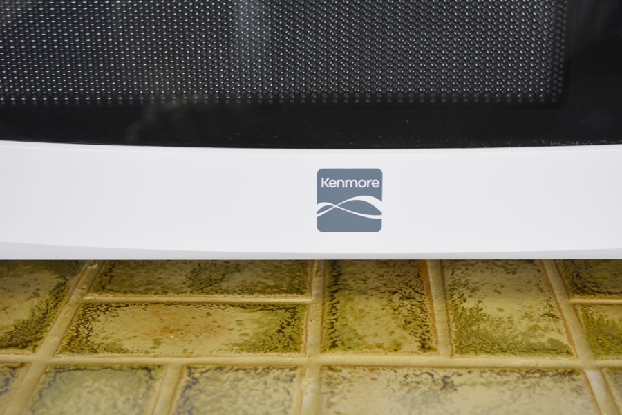 Kenmore White Couintertop Microwave