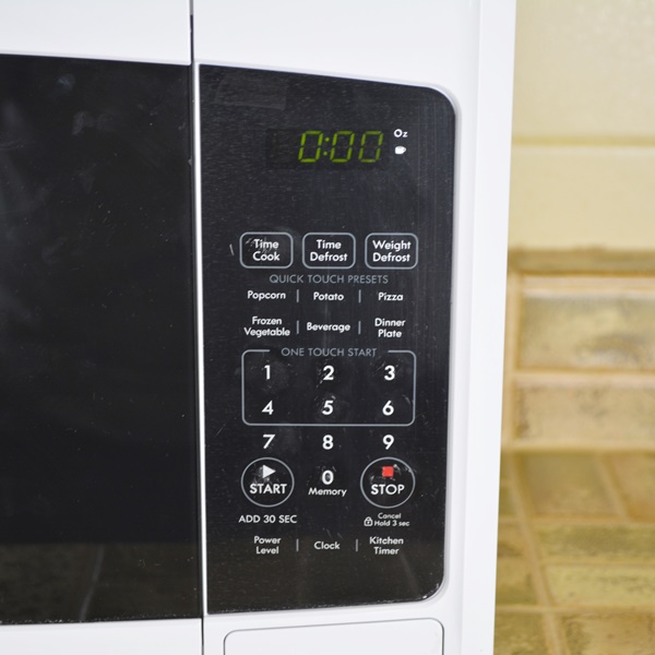 Kenmore White Couintertop Microwave