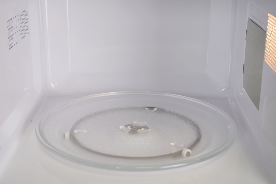 Kenmore White Couintertop Microwave