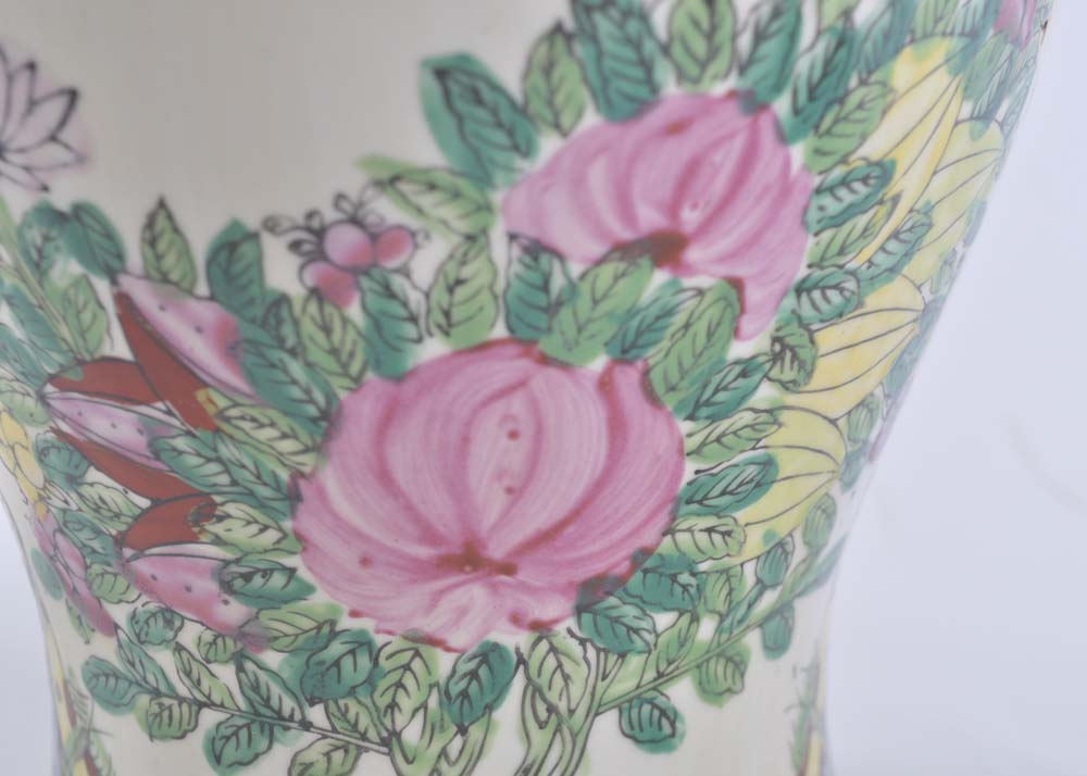 Satsuma Handpainted Chinese Vase