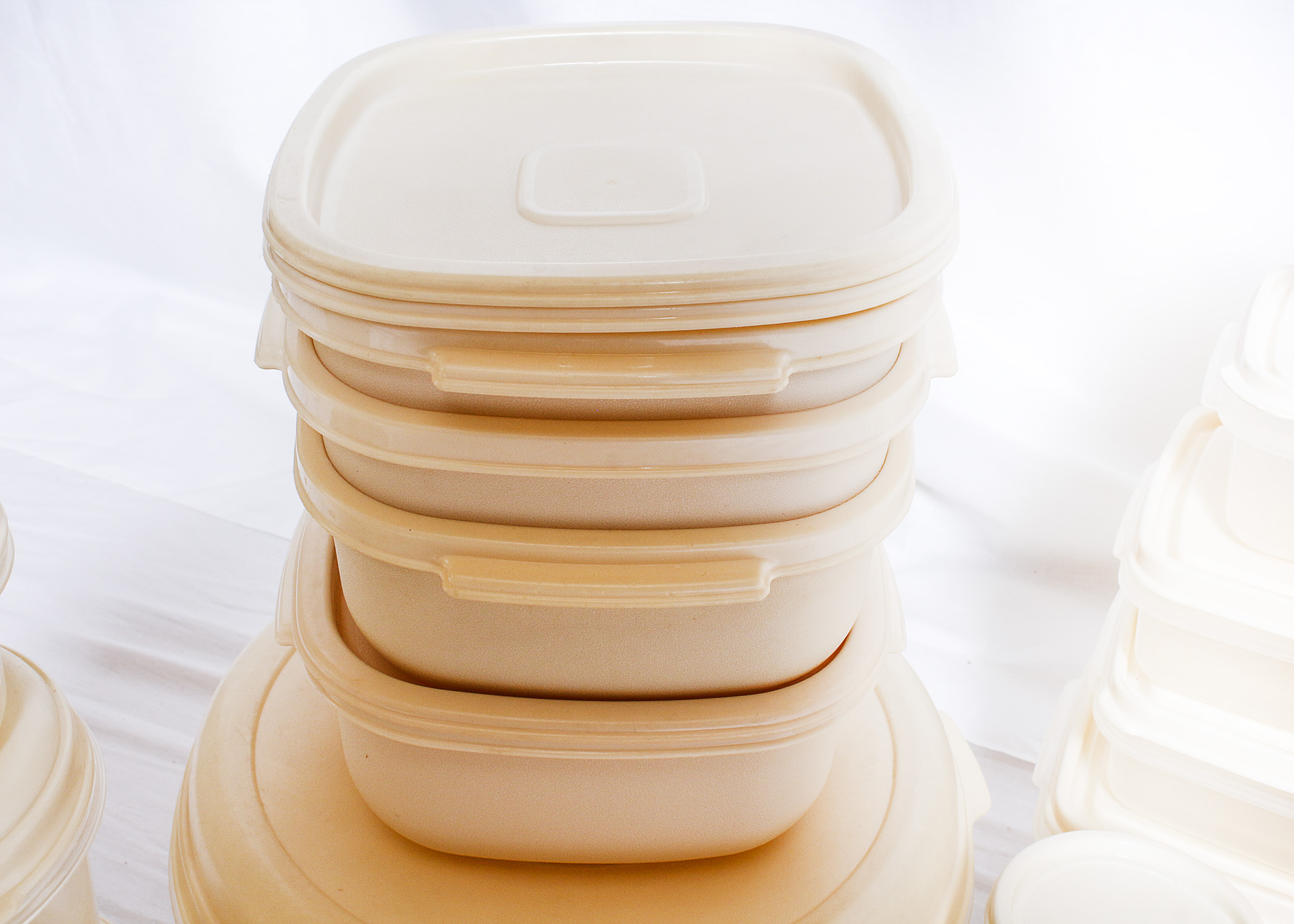 Set of Vintage Rubbermaid Food Storage