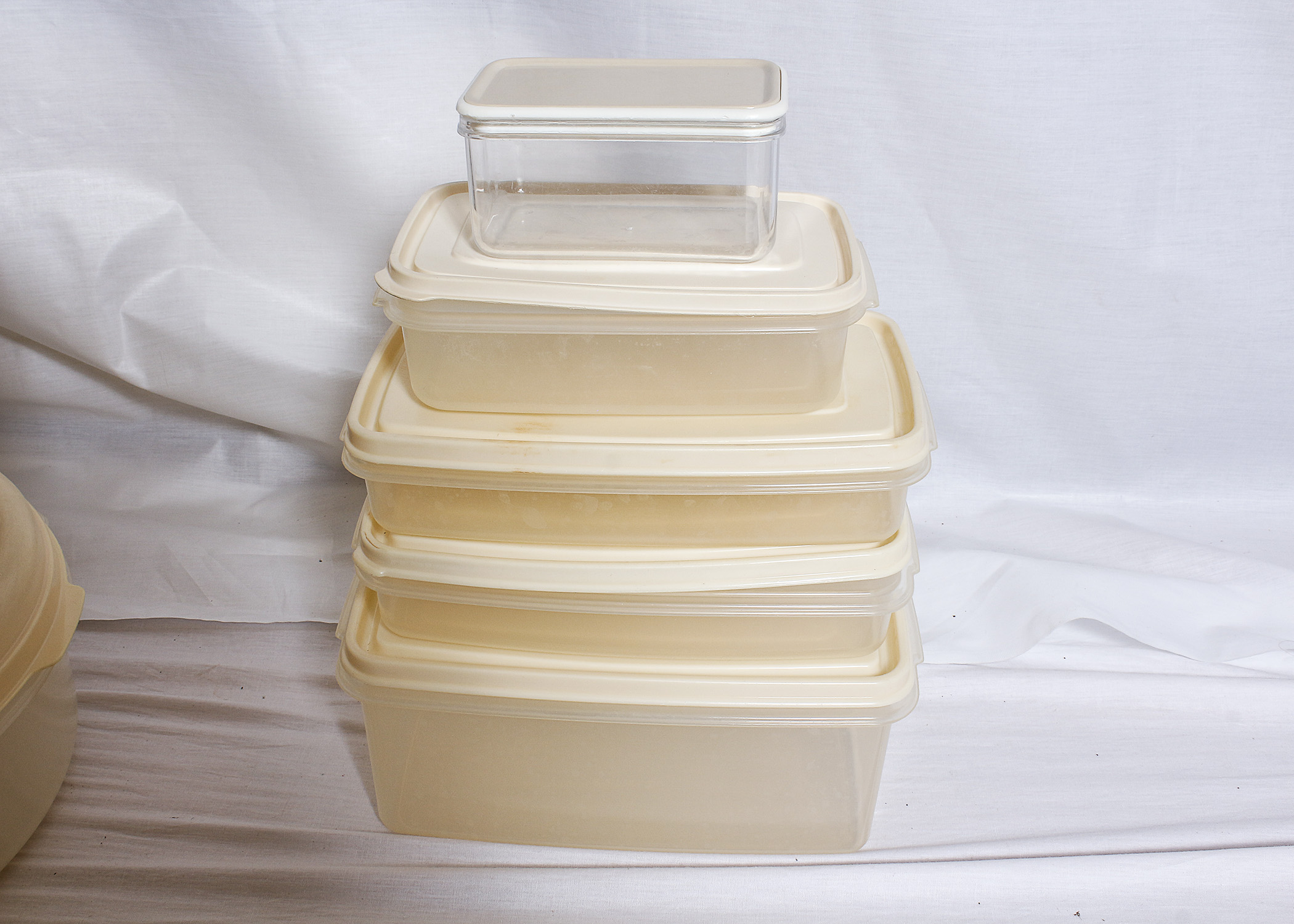 Set of Vintage Rubbermaid Food Storage