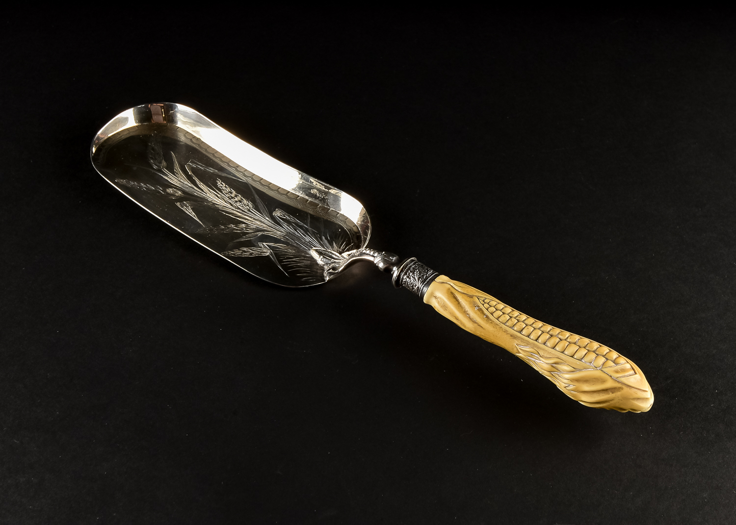 Corn and Wheat Motif Crumber Pan