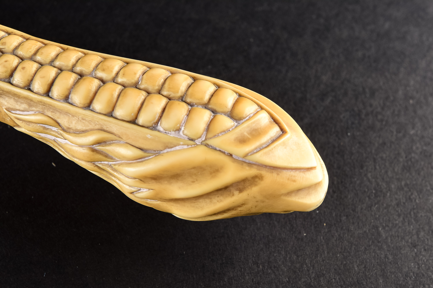 Corn and Wheat Motif Crumber Pan