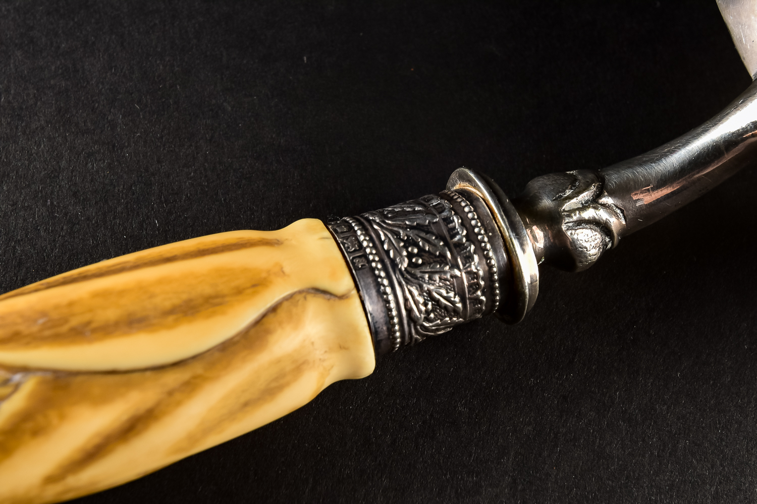 Corn and Wheat Motif Crumber Pan