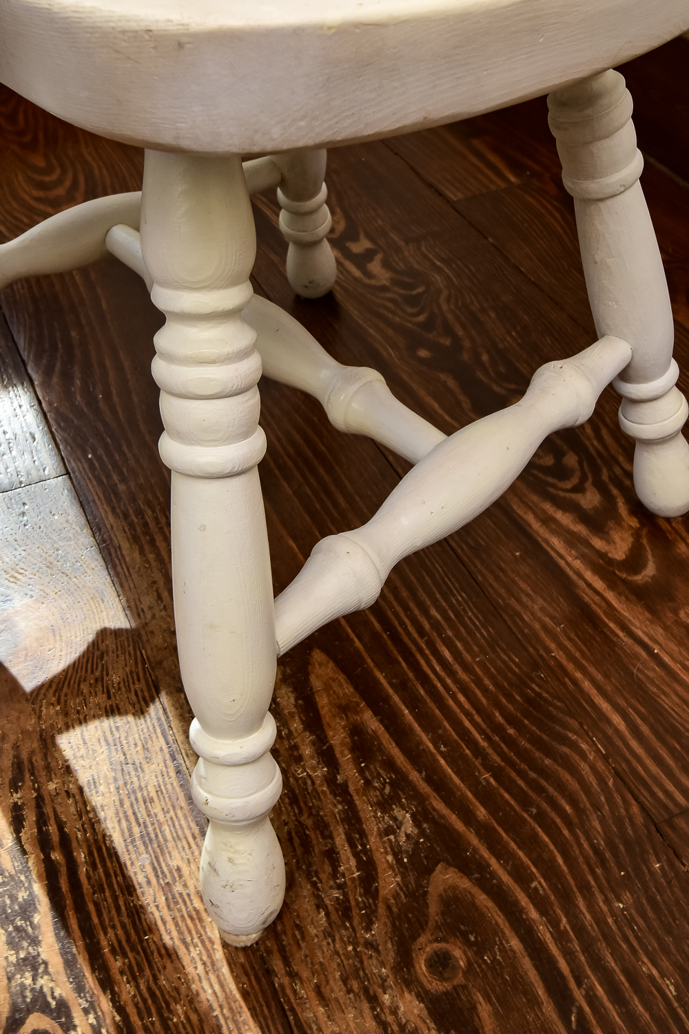 Trestle Dining Table and Captain's Chairs