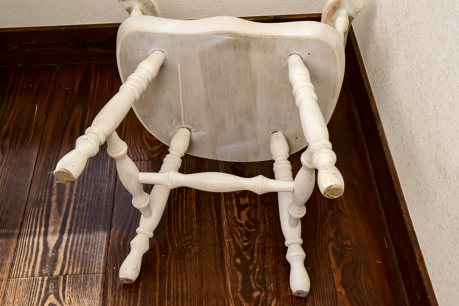 Trestle Dining Table and Captain's Chairs