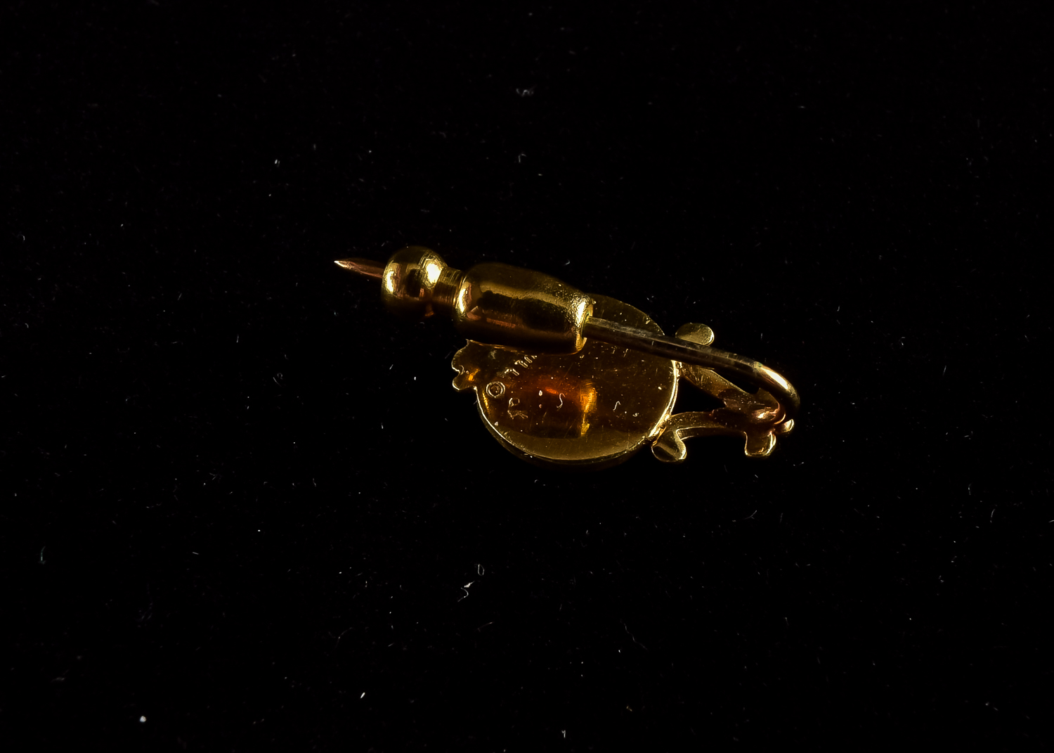 Interesting 17K Gold Pin
