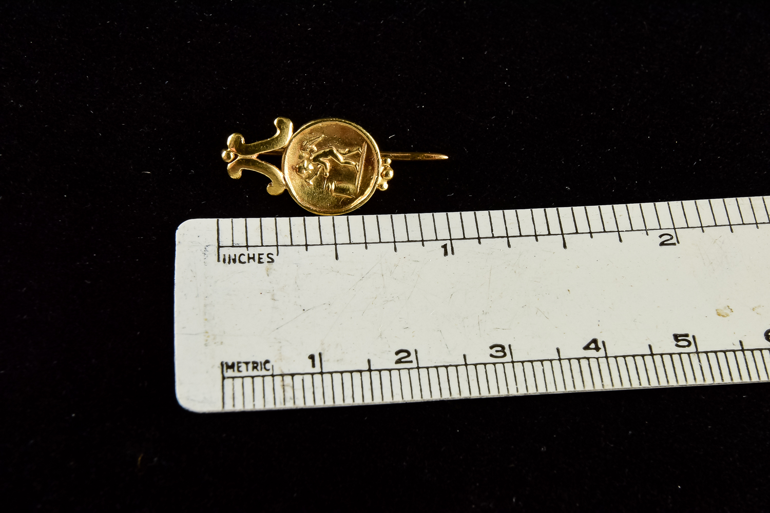 Interesting 17K Gold Pin