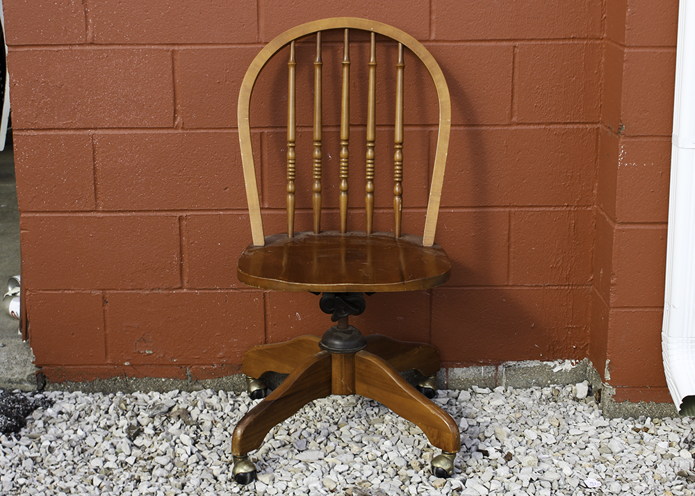 Riverside Furniture Co. Windsor Back Office Chair on Casters