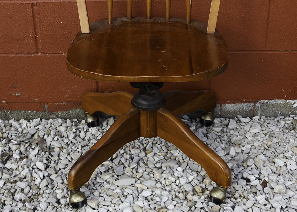 Riverside Furniture Co. Windsor Back Office Chair on Casters