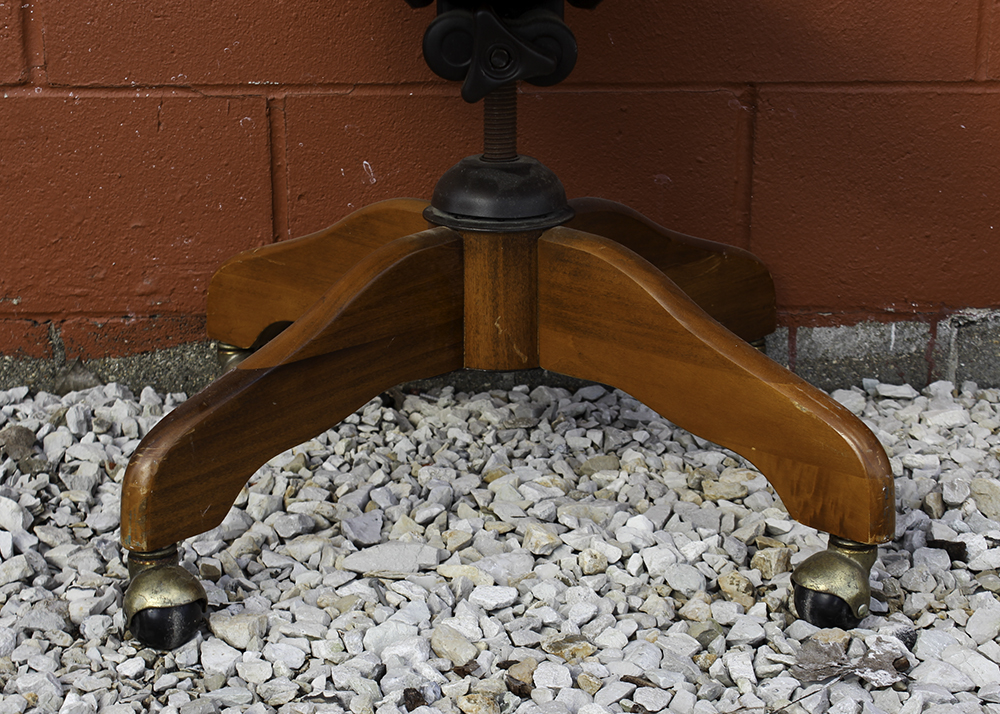 Riverside Furniture Co. Windsor Back Office Chair on Casters