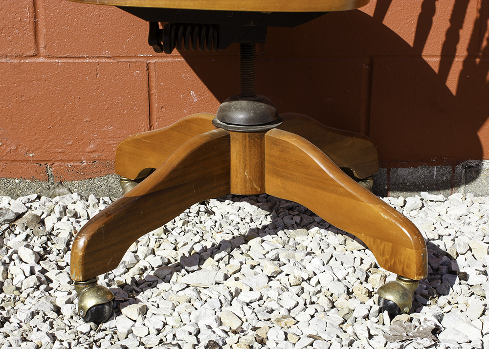 Riverside Furniture Co. Windsor Back Office Chair on Casters