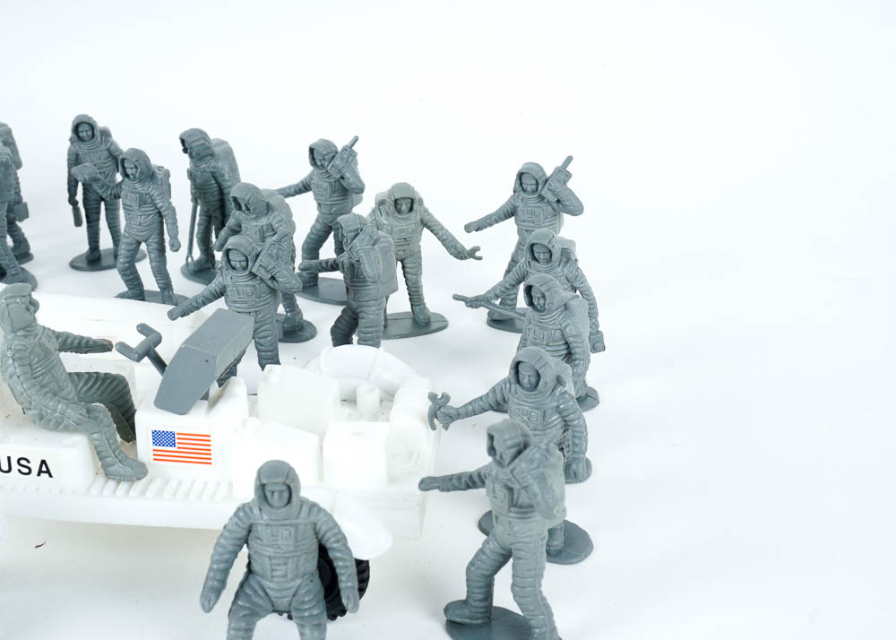 Plastic Toy Soliders and Vehicles