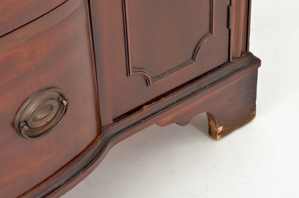 Hepplewhite Style China Hutch