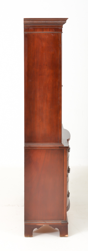 Hepplewhite Style China Hutch