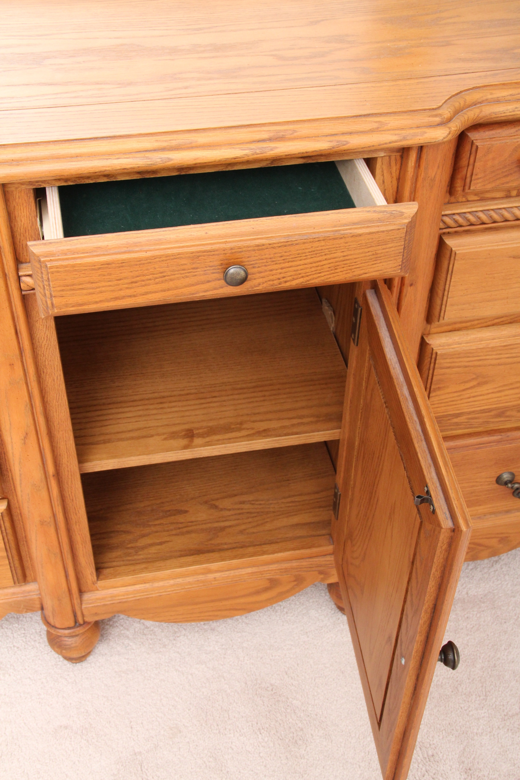 Arbek Oak Dresser with Mirror