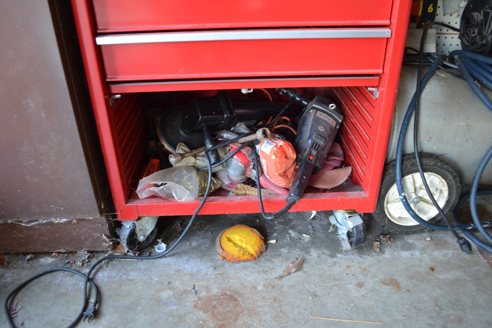 Stanley Stackable Rolling Tool Box With Tools
