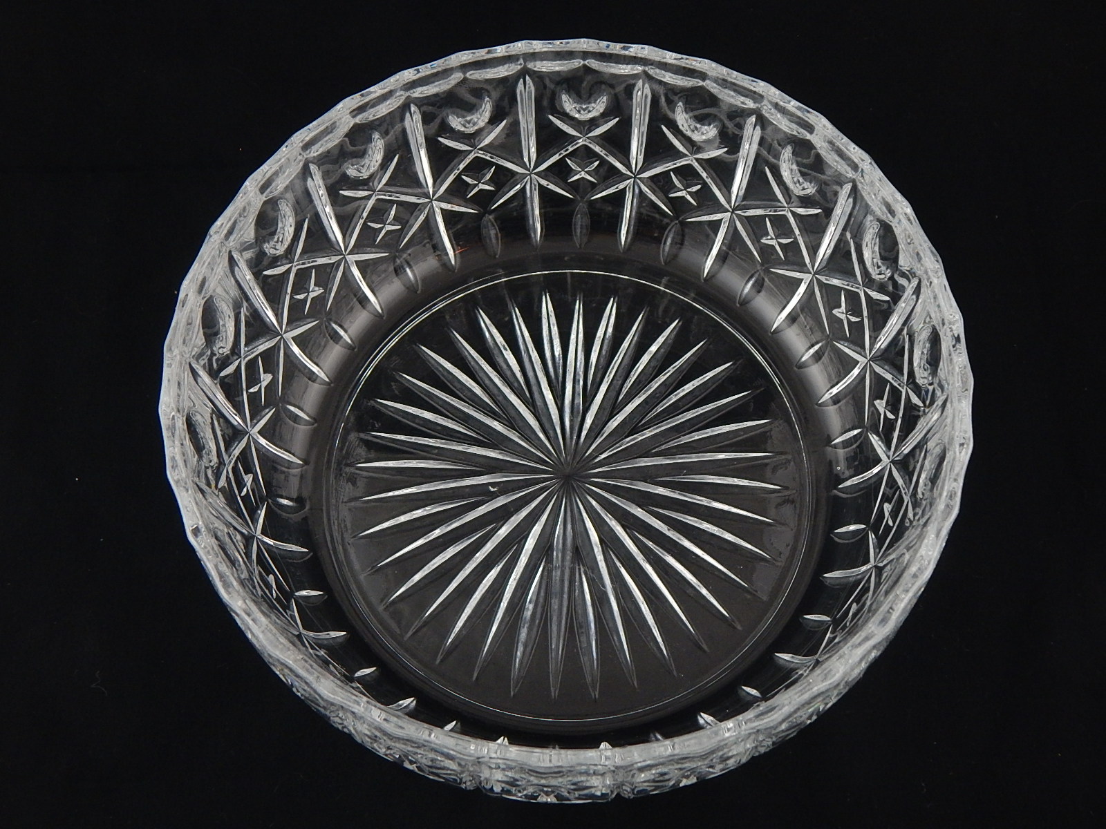 Beautiful Shallow Crystal Fruit Bowl