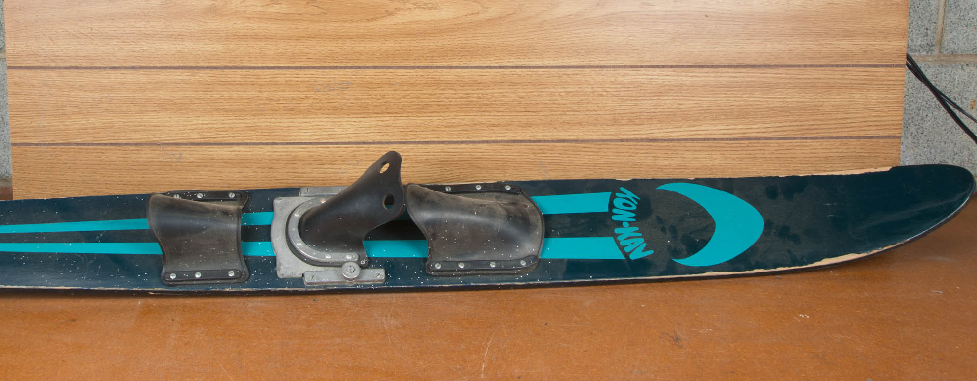 Vintage Kon-Kav Slalom Water Ski