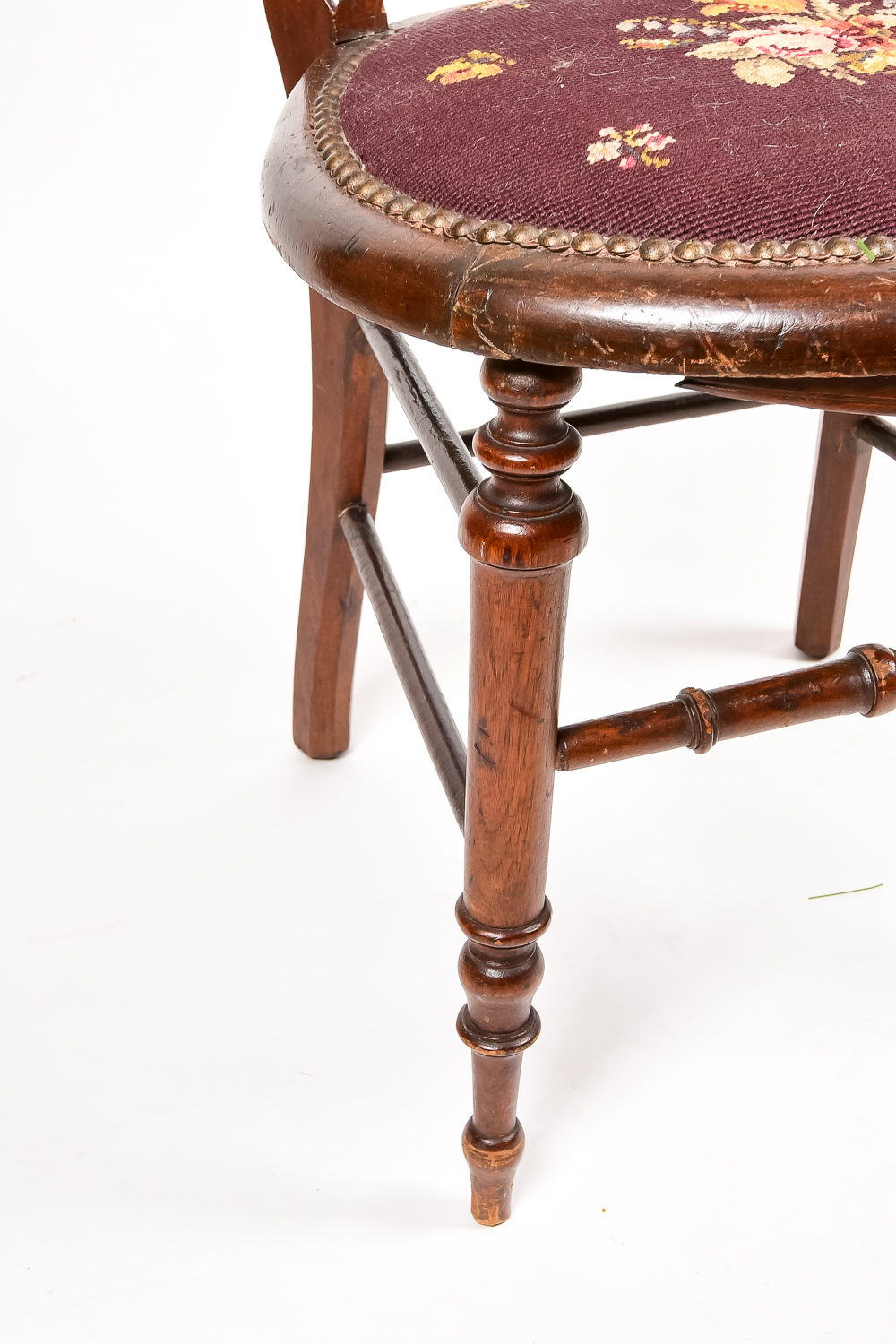 Antique Victorian Walnut Chair